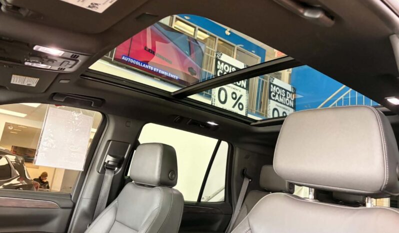 
								2023 Chevrolet Tahoe 4×4 Lt full									