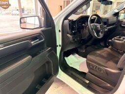 
										2025 Chevrolet Silverado 1500 Crew Cab Short Box 4 full									