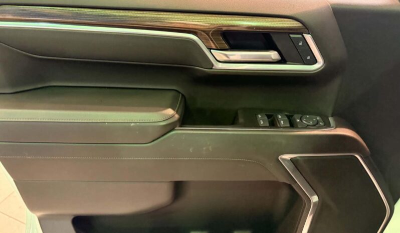 
								2025 Chevrolet Silverado 1500 Crew Cab Short Box 4 full									