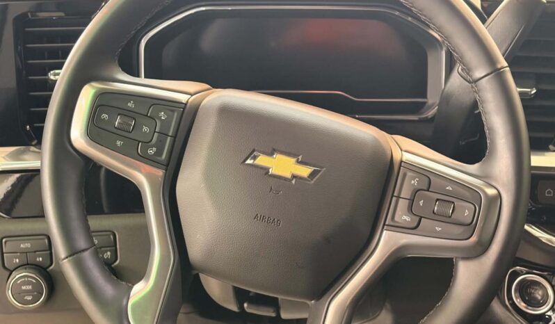 
								2025 Chevrolet Silverado 1500 Crew Cab Short Box 4 full									