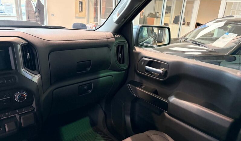 
								2026 Chevrolet Silverado 1500 Crew Cab Standard full									