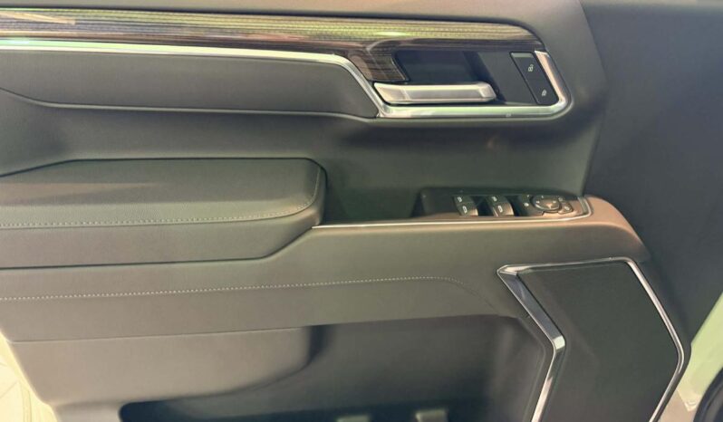 
								2026 Chevrolet Silverado 1500 Crew Cab Standard full									