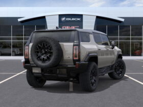 2026 GMC Hummer EV SUV e4WD 4dr 2X w/3VL