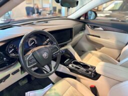 
										2022 Buick Envision AWD full									