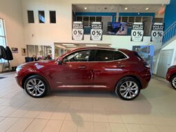 
										2022 Buick Envision AWD full									