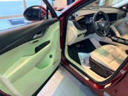 
										2022 Buick Envision AWD full									