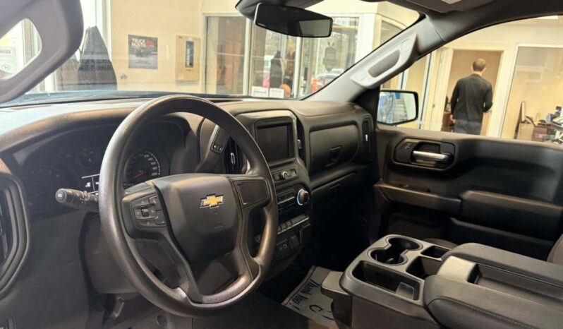 
								2024 Chevrolet Silverado 1500 Crew Cab Standard full									