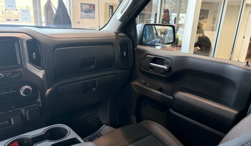 
								2024 Chevrolet Silverado 1500 Crew Cab Standard full									