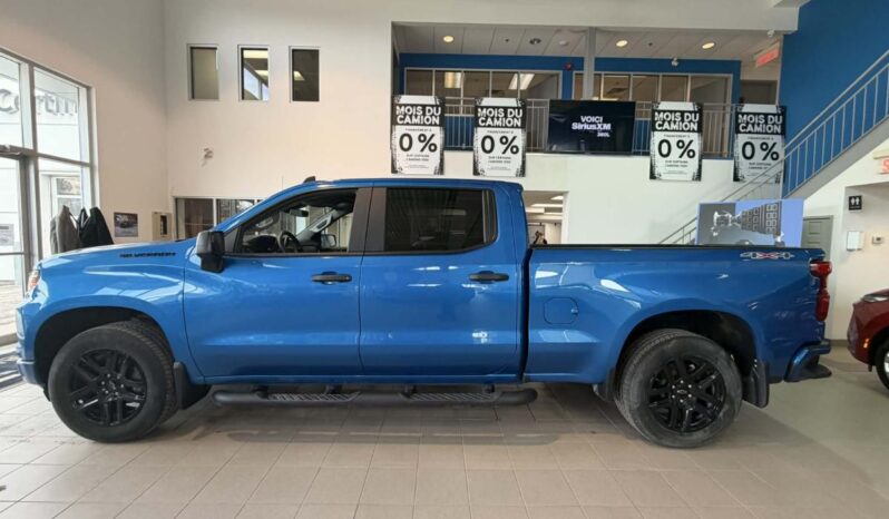 
								2024 Chevrolet Silverado 1500 Crew Cab Standard full									