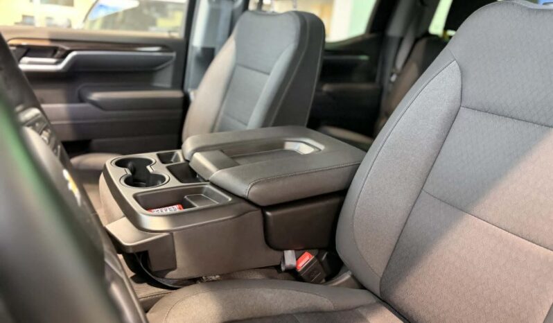 
								2025 Chevrolet Silverado 1500 Crew Cab Standard full									