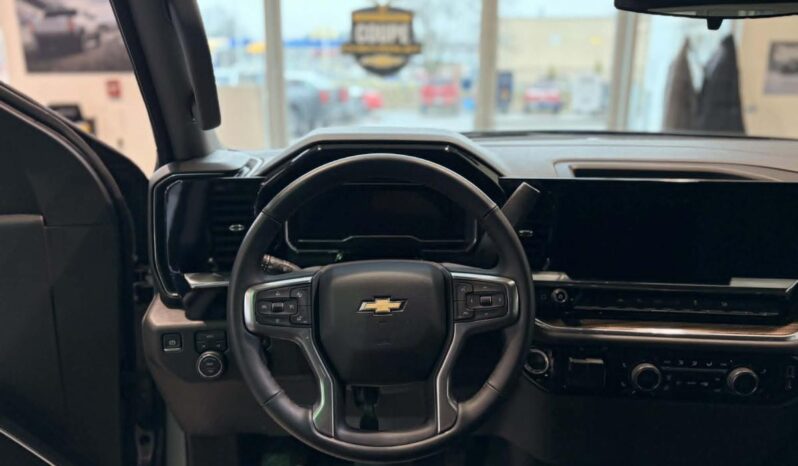 
								2025 Chevrolet Silverado 1500 Crew Cab Standard full									