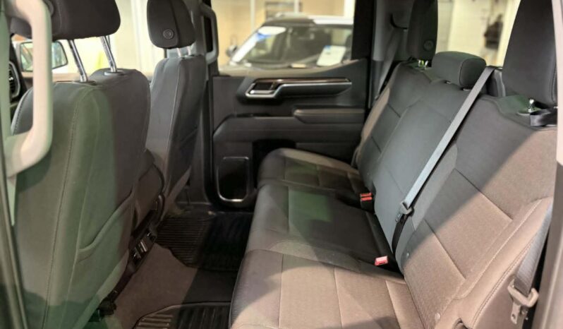 
								2025 Chevrolet Silverado 1500 Crew Cab Standard full									