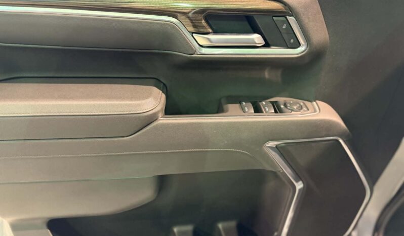 
								2025 Chevrolet Silverado 1500 Crew Cab Standard full									