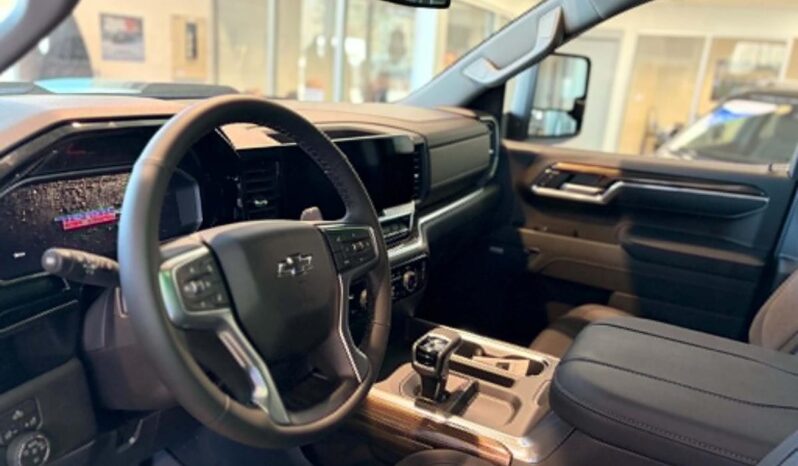 
								2026 Chevrolet Silverado 1500 Crew Cab Standard full									