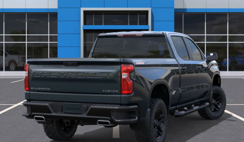 
								2026 Chevrolet Silverado 1500 Crew Cab Standard Box 4-Wheel Drive Custom Trail B full									
