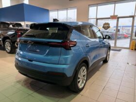 2027 Chevrolet Bolt Fwd 4dr Lt