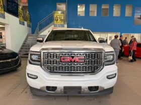 2017 GMC Sierra 1500 Crew 4×4 Denali