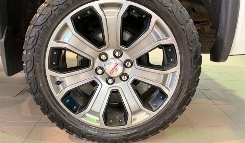 
								2017 GMC Sierra 1500 Crew 4×4 Denali full									