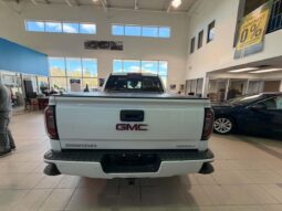 
										2017 GMC Sierra 1500 Crew 4×4 Denali full									