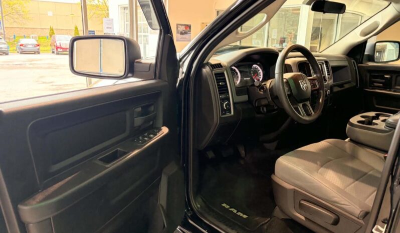 
								2019 RAM 1500 St 140.5″ Wb 6’4 full									