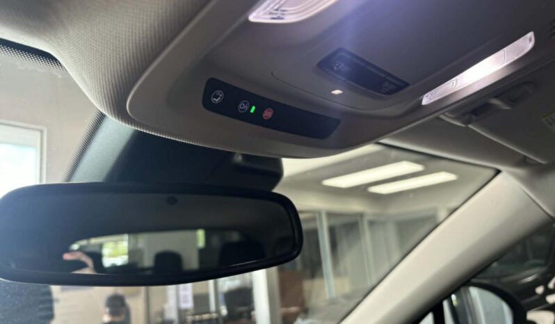 
								2023 Buick Envision Essence Awd full									