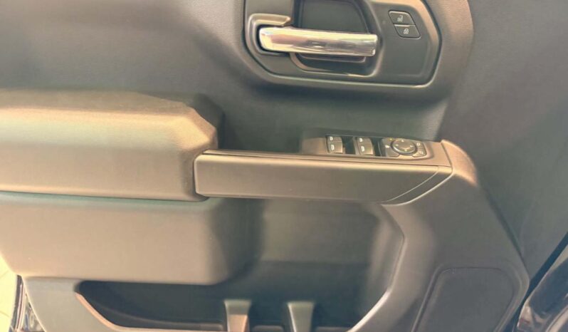 
								2024 Chevrolet Silverado 1500 Crew Cab Standard full									