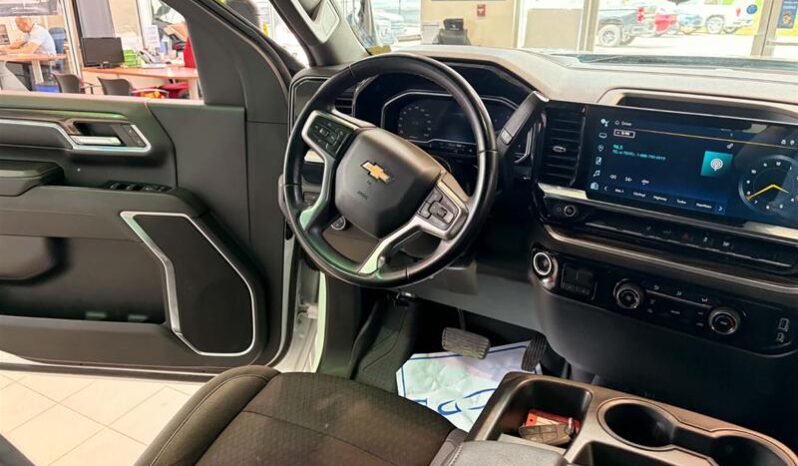 
								2024 Chevrolet Silverado 2500 4WD Crew Cab Standard Box LT full									