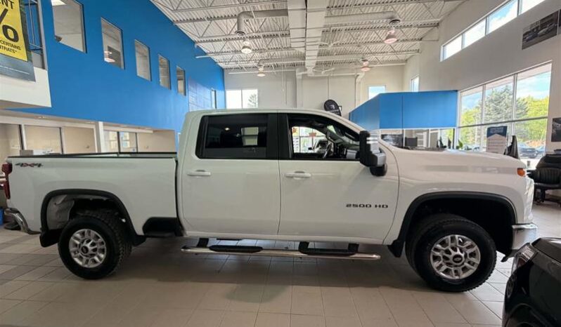 
								2024 Chevrolet Silverado 2500 4WD Crew Cab Standard Box LT full									