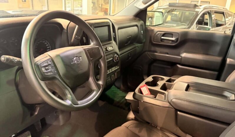 
								2024 Chevrolet Silverado 1500 Crew Cab Standard full									