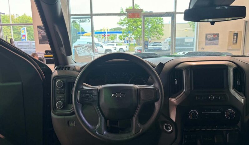 
								2024 Chevrolet Silverado 1500 Crew Cab Standard full									