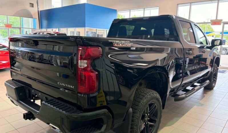 
								2024 Chevrolet Silverado 1500 Crew Cab Standard full									