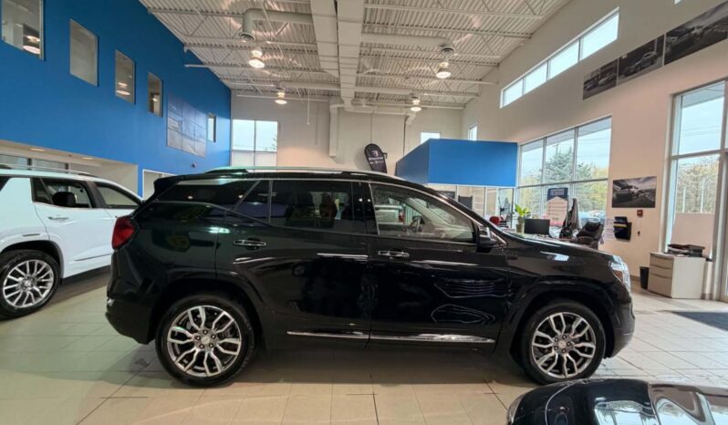 
								2024 GMC Terrain Awd Denali full									