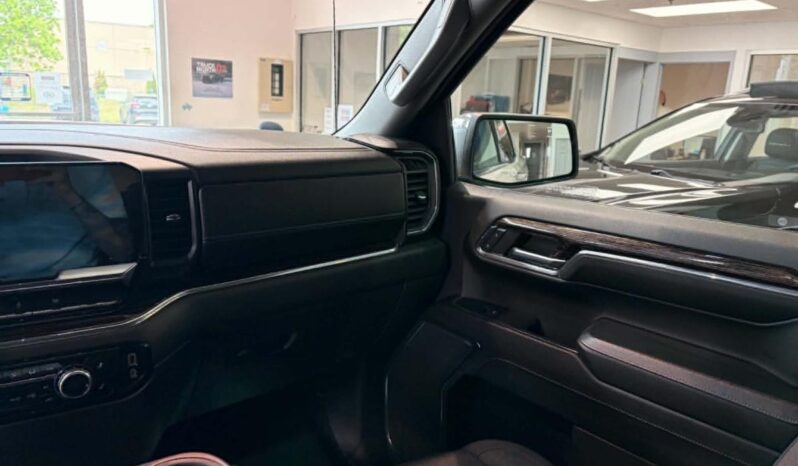 
								2024 GMC Sierra 1500 Crew Cab Standard full									