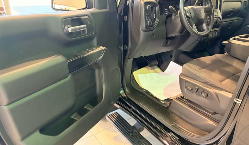 
								2025 Chevrolet Silverado 1500 Crew Cab Standard full									