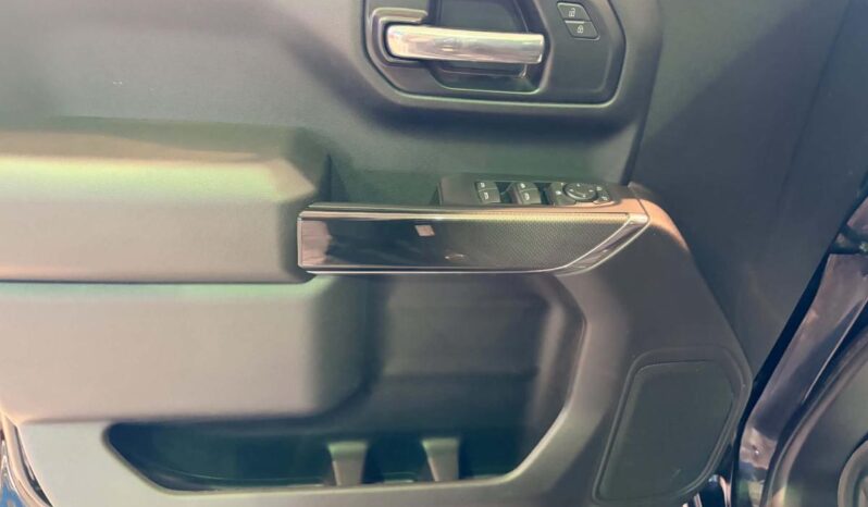 
								2025 Chevrolet Silverado 1500 Crew Cab Standard full									