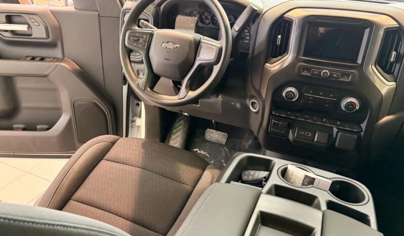 
								2026 Chevrolet Silverado 1500 Crew Cab Standard full									