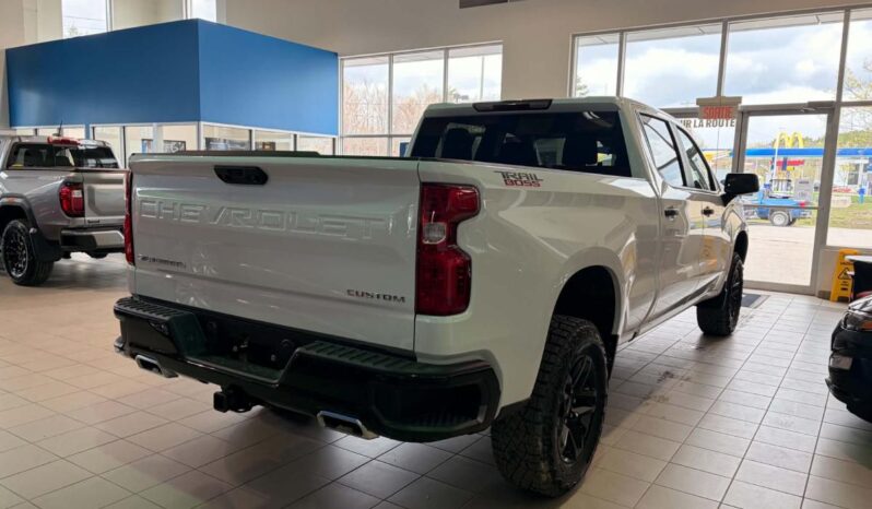 
								2026 Chevrolet Silverado 1500 Crew Cab Standard full									