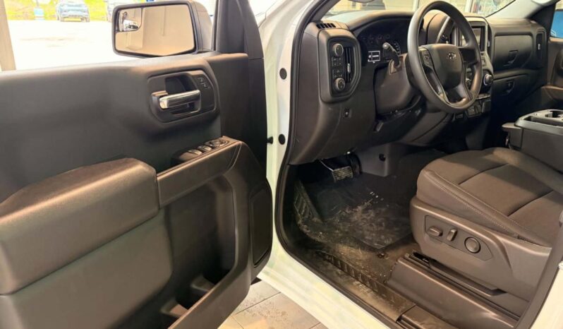 
								2026 Chevrolet Silverado 1500 Crew Cab Standard full									