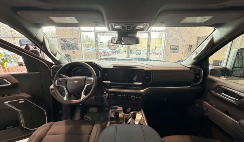
								2026 Chevrolet Silverado 1500 Crew Cab Standard full									