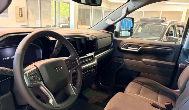 
								2026 Chevrolet Silverado 1500 Crew Cab Standard full									