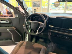 
										2026 Chevrolet Silverado 1500 Crew Cab Standard full									