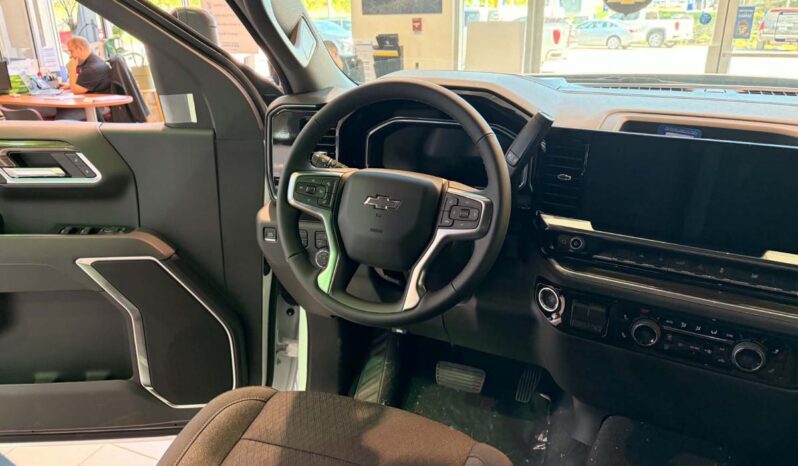 
								2026 Chevrolet Silverado 1500 Crew Cab Standard full									