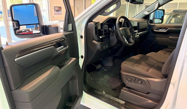 
								2026 Chevrolet Silverado 1500 Crew Cab Standard full									