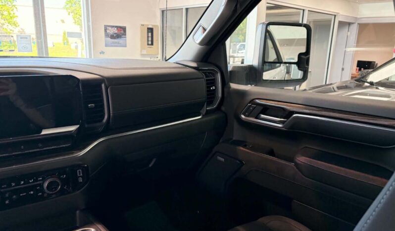 
								2026 Chevrolet Silverado 1500 Crew Cab Standard full									