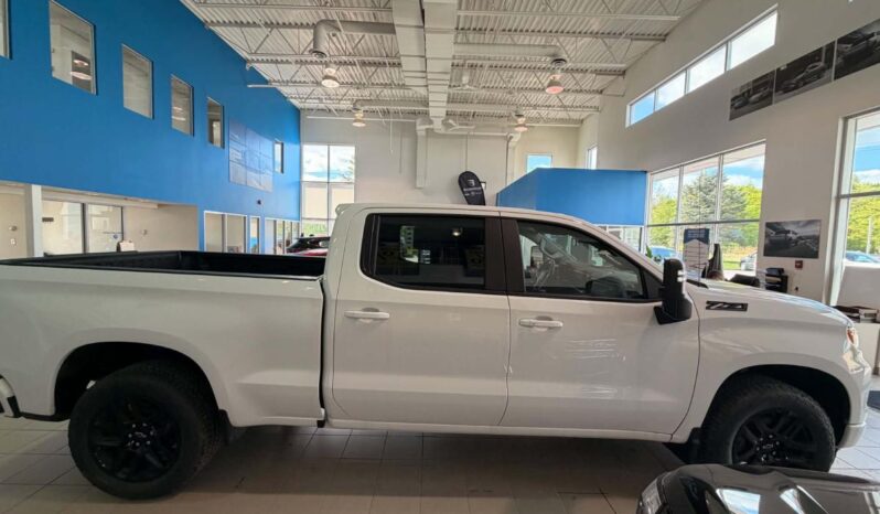 
								2026 Chevrolet Silverado 1500 Crew Cab Standard full									