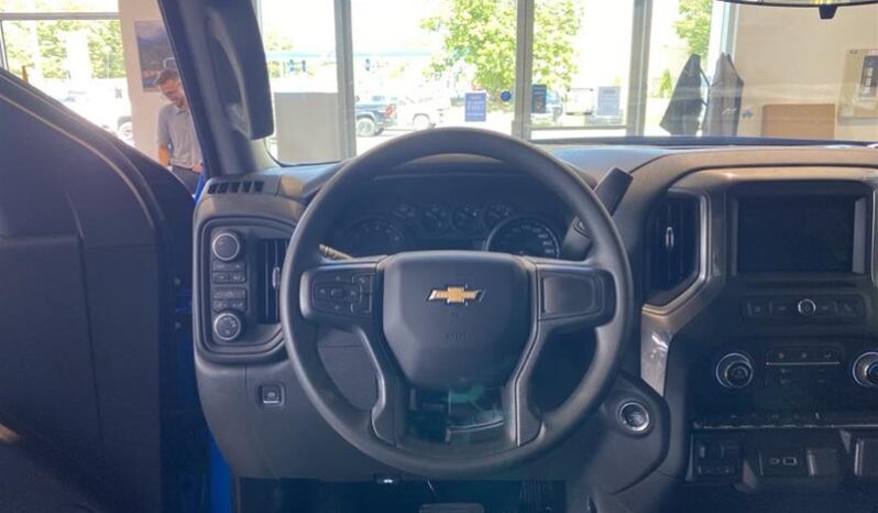 
								2026 Chevrolet Silverado 1500 Crew Cab Standard Box 4-Wheel Drive Custom full									