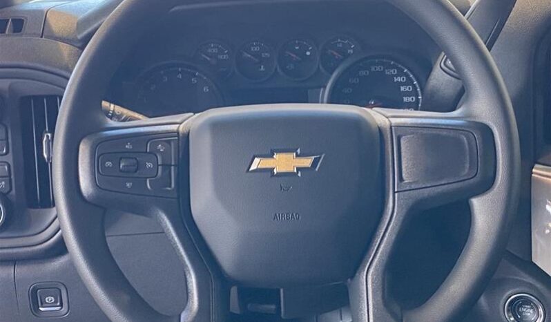 
								2026 Chevrolet Silverado 1500 Crew Cab Standard Box 4-Wheel Drive Custom full									