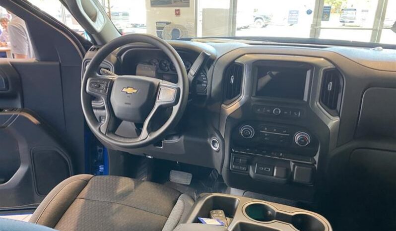 
								2026 Chevrolet Silverado 1500 Crew Cab Standard Box 4-Wheel Drive Custom full									