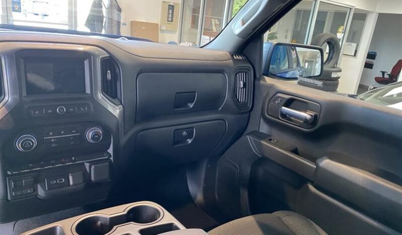 
								2026 Chevrolet Silverado 1500 Crew Cab Standard Box 4-Wheel Drive Custom full									