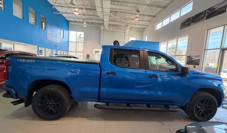 
								2026 Chevrolet Silverado 1500 Crew Cab Standard Box 4-Wheel Drive Custom full									
